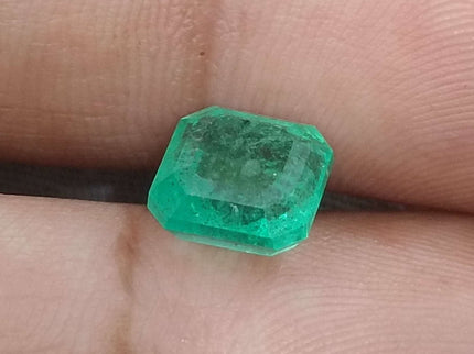 GSI certified 2.80ct medium green Zambian emerald