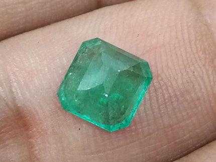 GSI certified 2.80ct medium green Zambian emerald
