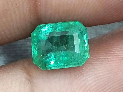 GSI certified 2.27ct velvet green natural Zambian emerald