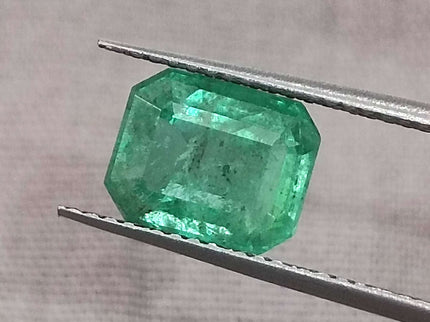 GSI certified 2.27ct velvet green natural Zambian emerald