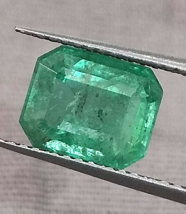 GSI certified 2.27ct velvet green natural Zambian emerald