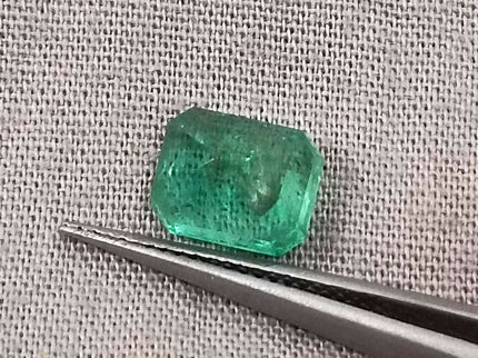 GSI certified 2.27ct velvet green natural Zambian emerald