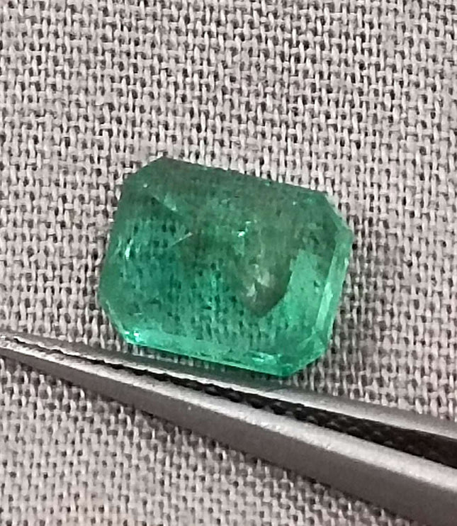 GSI certified 2.27ct velvet green natural Zambian emerald