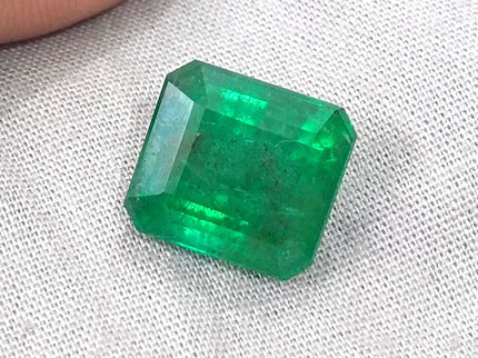 Natural Emerald 10.58 ct Vivid Deep Green Swat Loose Gemstone – Certified Investment Grade