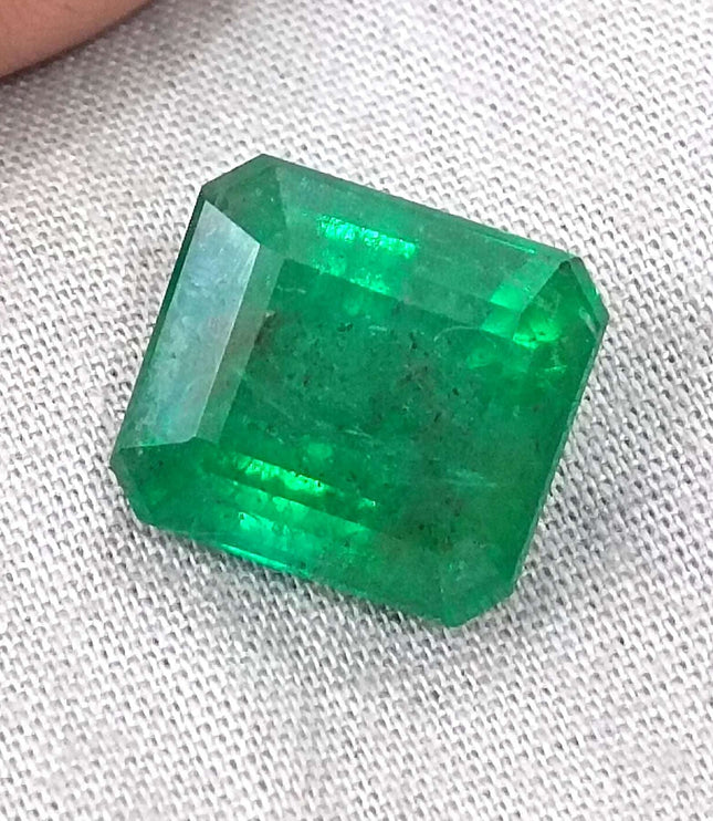 Natural Emerald 10.58 ct Vivid Deep Green Swat Loose Gemstone – Certified Investment Grade