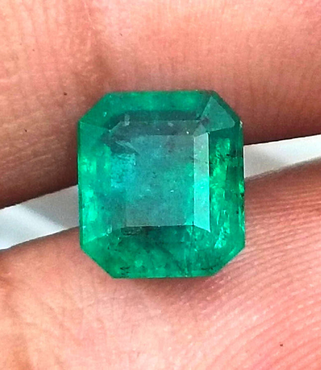 GSI certified 3.01ct medium deep vivid green Zambian emerald