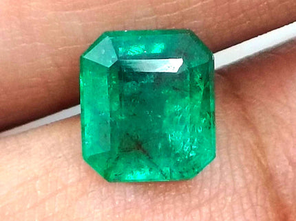 GSI certified 3.01ct medium deep vivid green Zambian emerald
