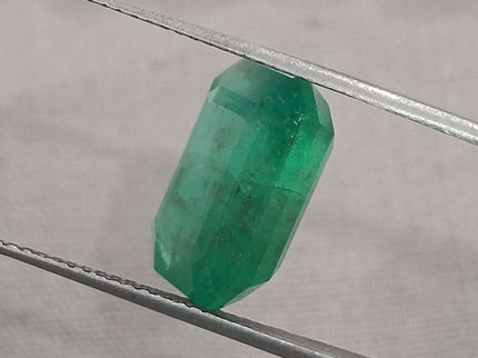 Natural Emerald 6.62ct Natural Medium Green Zambian Origin Loose Gemstone