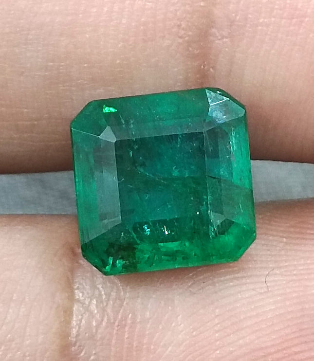 GSI Certified 4.61ct Deep Green Emerald , 100% Natural Gem