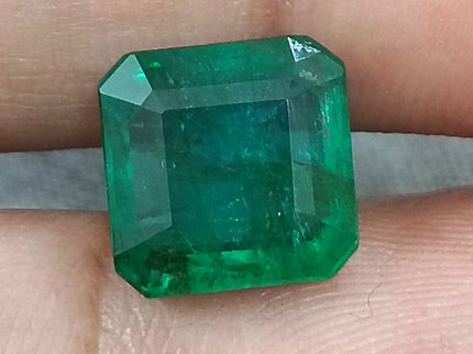 GSI Certified 4.61ct Deep Green Emerald , 100% Natural Gem
