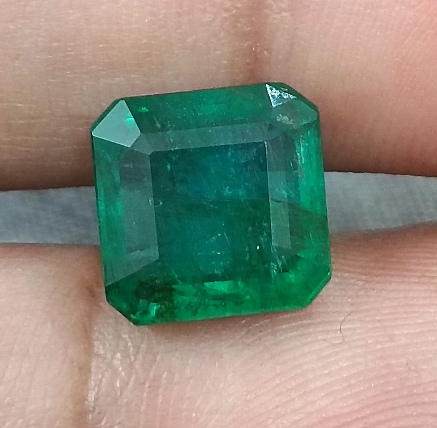 GSI Certified 4.61ct Deep Green Emerald , 100% Natural Gem