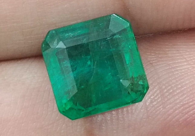 GSI Certified 4.61ct Deep Green Emerald , 100% Natural Gem