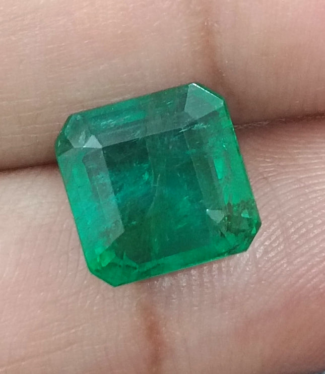 GSI Certified 4.61ct Deep Green Emerald , 100% Natural Gem