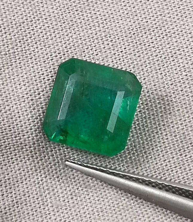 GSI Certified 4.61ct Deep Green Emerald , 100% Natural Gem