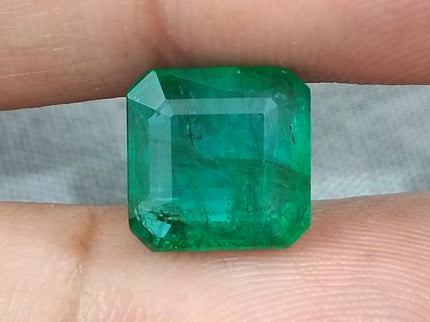 GSI Certified 4.61ct Deep Green Emerald , 100% Natural Gem