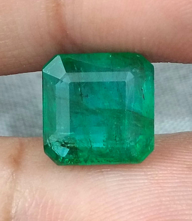 GSI Certified 4.61ct Deep Green Emerald , 100% Natural Gem