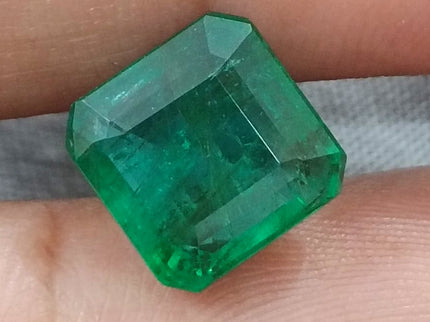GSI Certified 4.61ct Deep Green Emerald , 100% Natural Gem