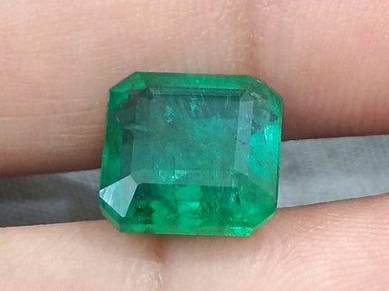 GSI Certified 4.61ct Deep Green Emerald , 100% Natural Gem