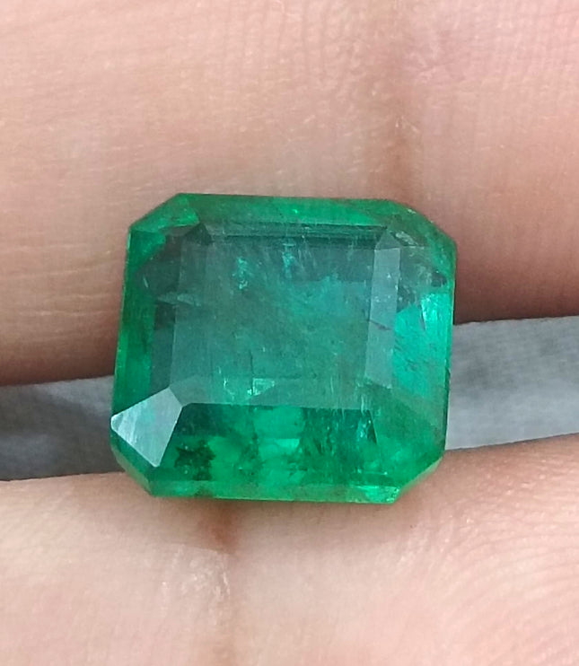 GSI Certified 4.61ct Deep Green Emerald , 100% Natural Gem
