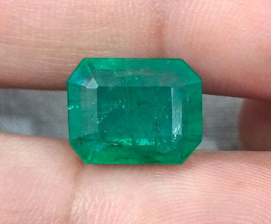 Natural Emerald 6.62ct Natural Medium Green Zambian Origin Loose Gemstone
