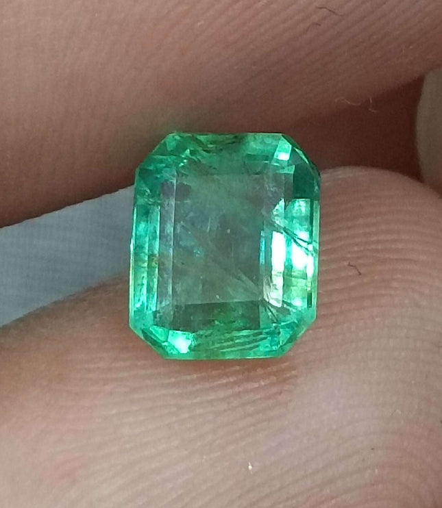 GSI Certified 1.54ct Medium Green Zambian Emerald