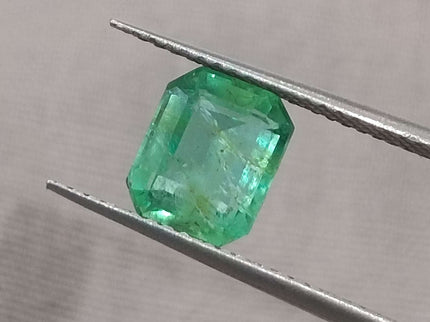 GSI Certified 1.54ct Medium Green Zambian Emerald