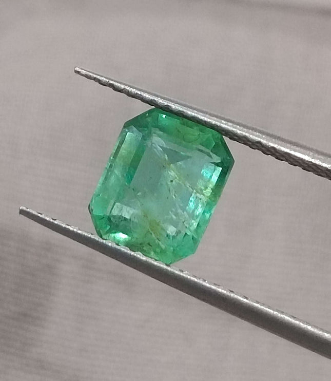 GSI Certified 1.54ct Medium Green Zambian Emerald
