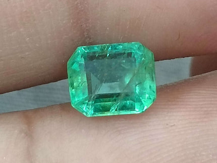 GSI Certified 1.54ct Medium Green Zambian Emerald