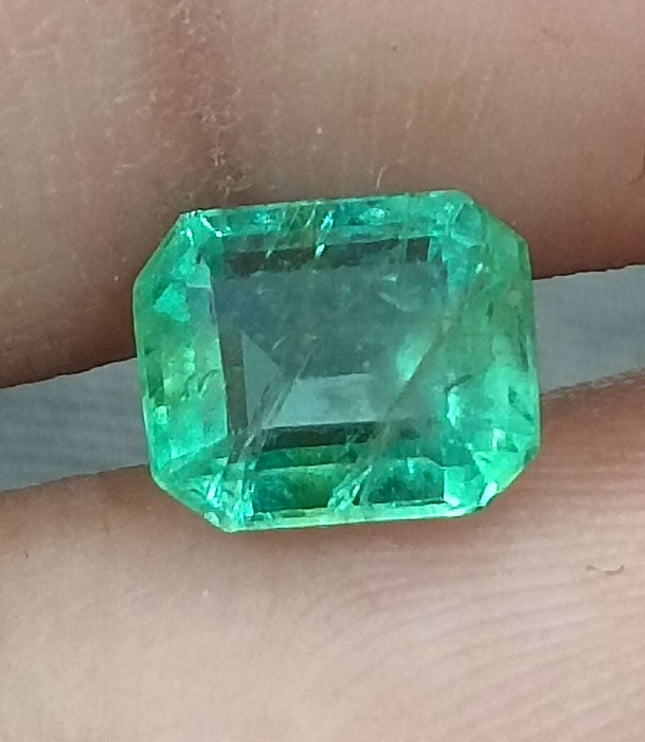 GSI Certified 1.54ct Medium Green Zambian Emerald