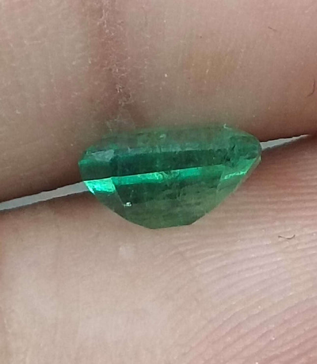 GSI Certified 1.54ct Medium Green Zambian Emerald