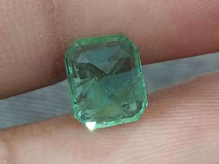 GSI Certified 1.54ct Medium Green Zambian Emerald