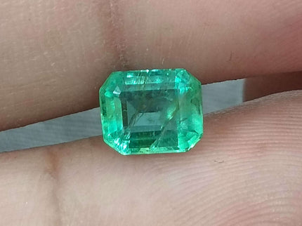 GSI Certified 1.54ct Medium Green Zambian Emerald