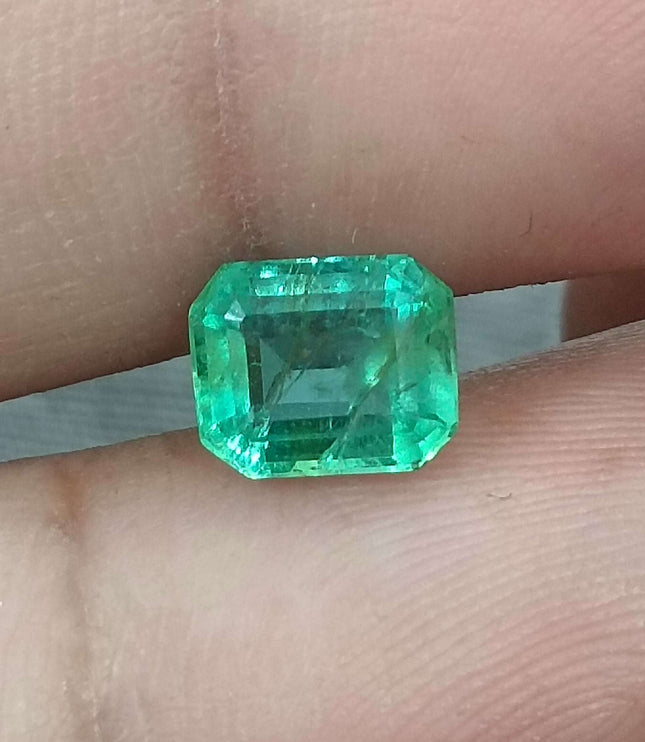 GSI Certified 1.54ct Medium Green Zambian Emerald