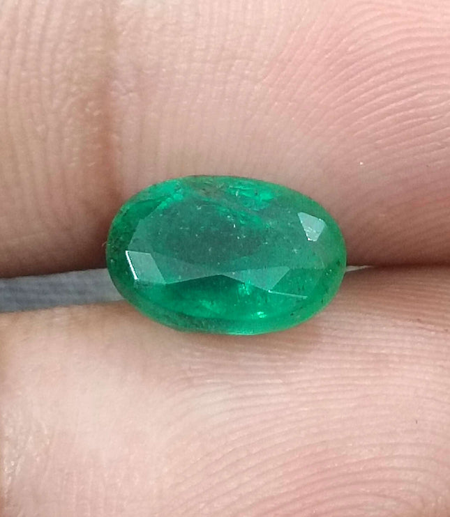 Certified 2.39ct Natural Zambian Emerald.