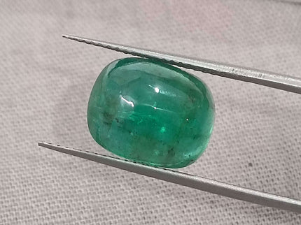 6.07ct Certified Sugarloaf Cut Medium Deep Green Zambian Emerald.