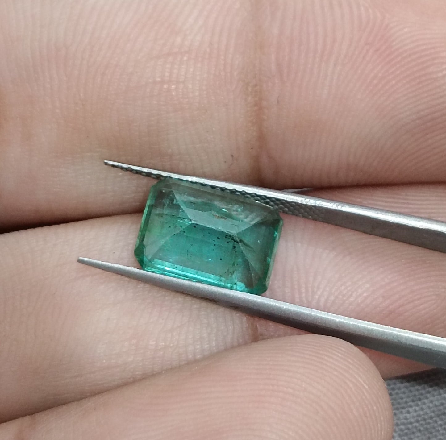 GSI Certified 3.05ct Zambian Emerald, 100% Natural Gemstone