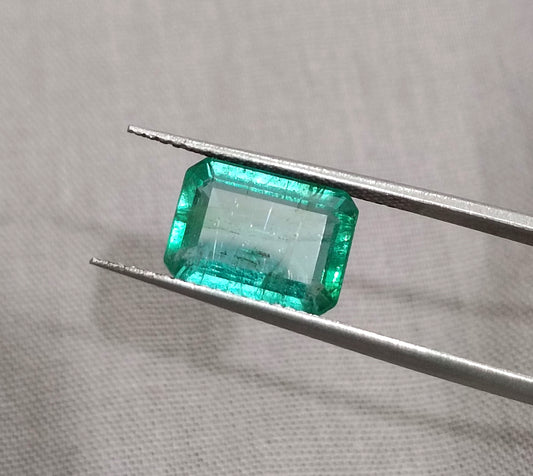 GSI Certified 3.05ct Zambian Emerald, 100% Natural Gemstone