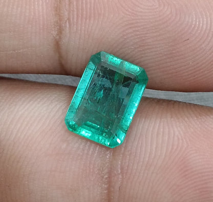 GSI Certified 3.05ct Zambian Emerald, 100% Natural Gemstone