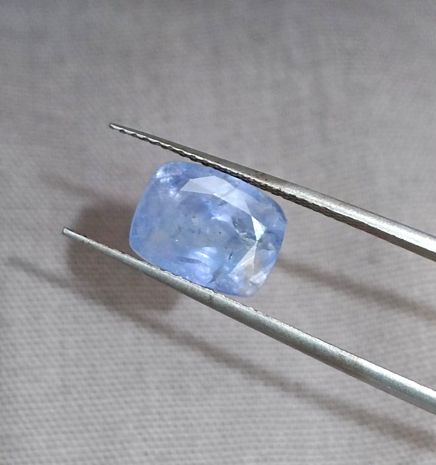 GSI Certified 4.59ct Blue Ceylon Sapphire, 100% Natural untreated Gemstone