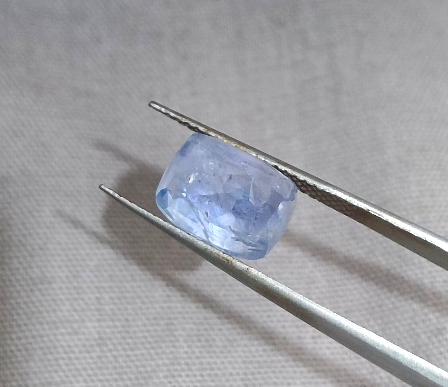 GSI Certified 4.59ct Blue Ceylon Sapphire, 100% Natural untreated Gemstone