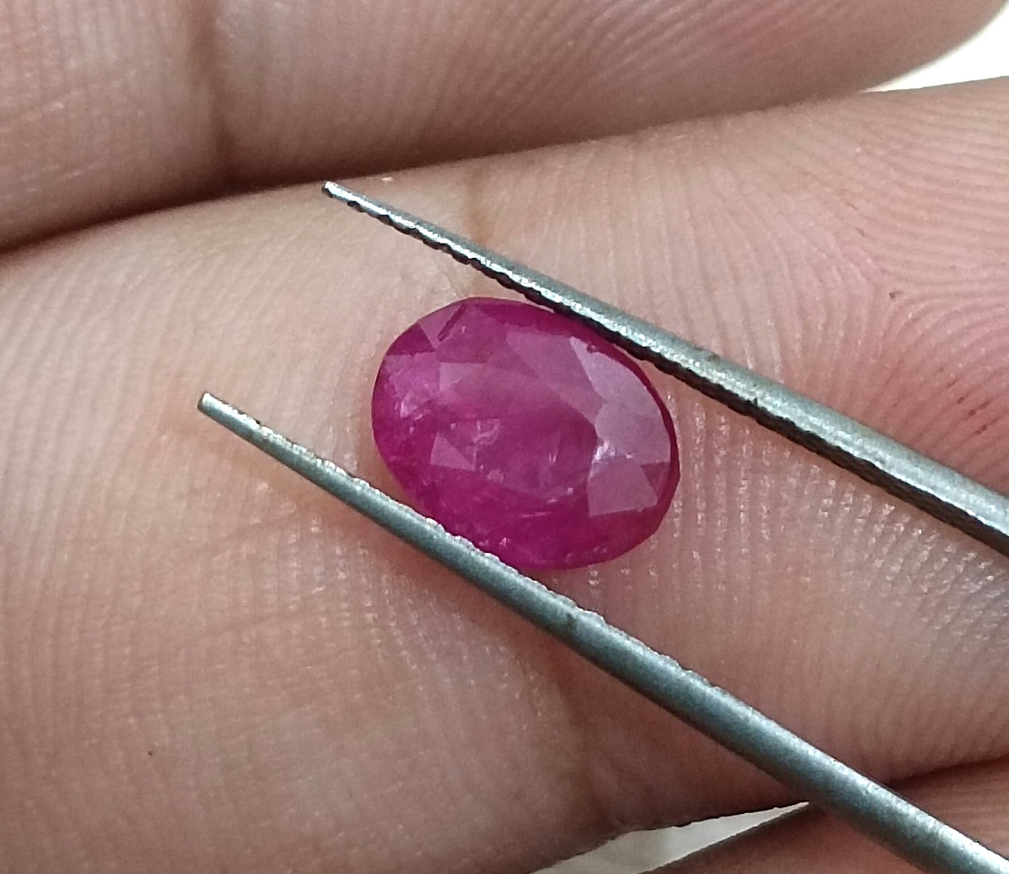 GSI Certified 1.74ct Burmese Ruby. 100% Natural Untreated Gemstone