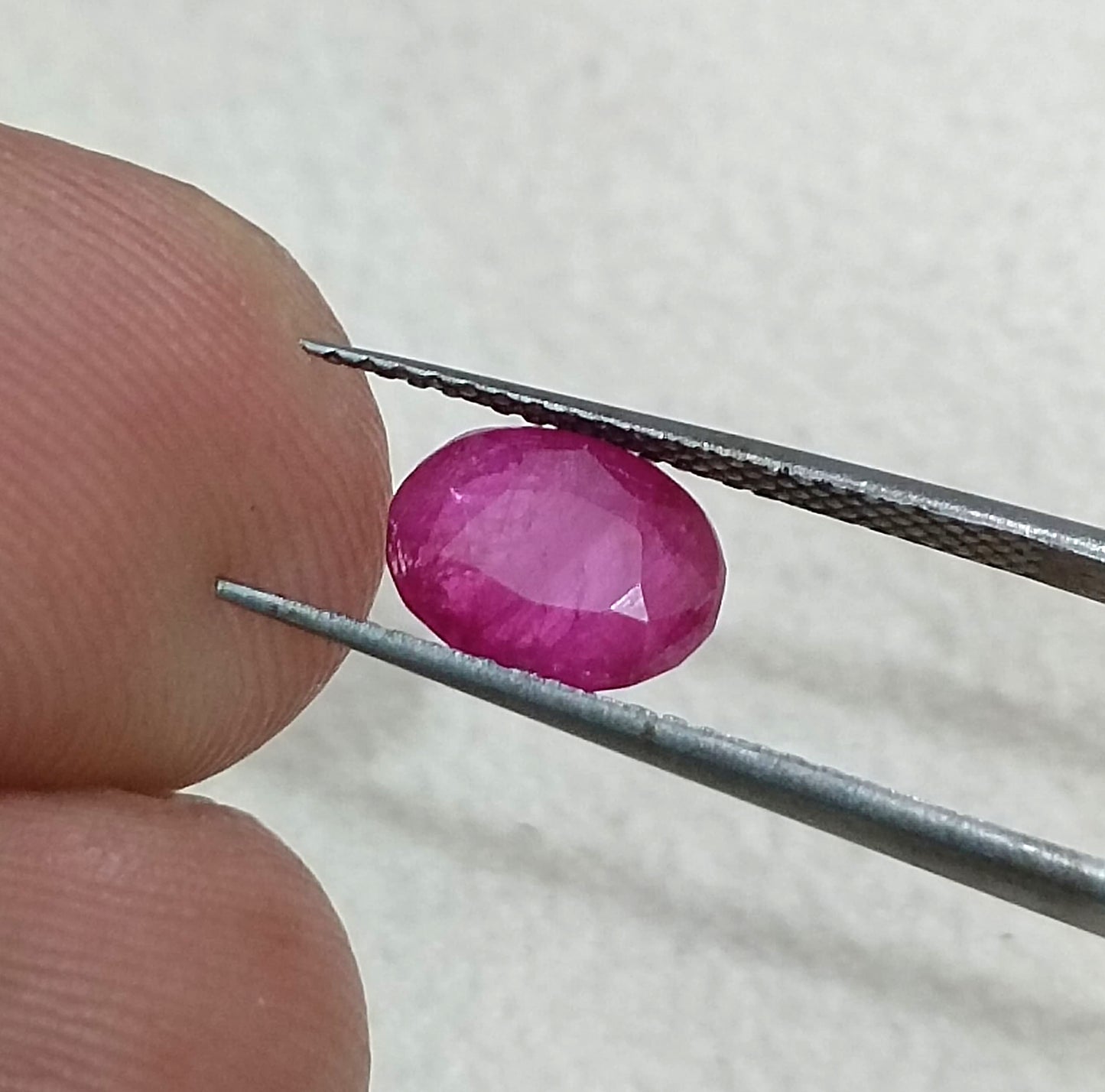 GSI Certified 1.74ct Burmese Ruby. 100% Natural Untreated Gemstone