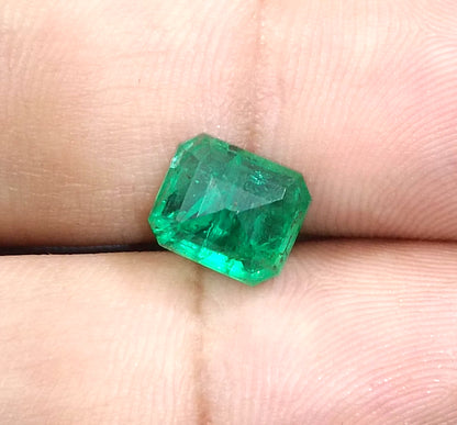 2.58ct Vivid Green Swat Emerald, 100% Natural Gemstone