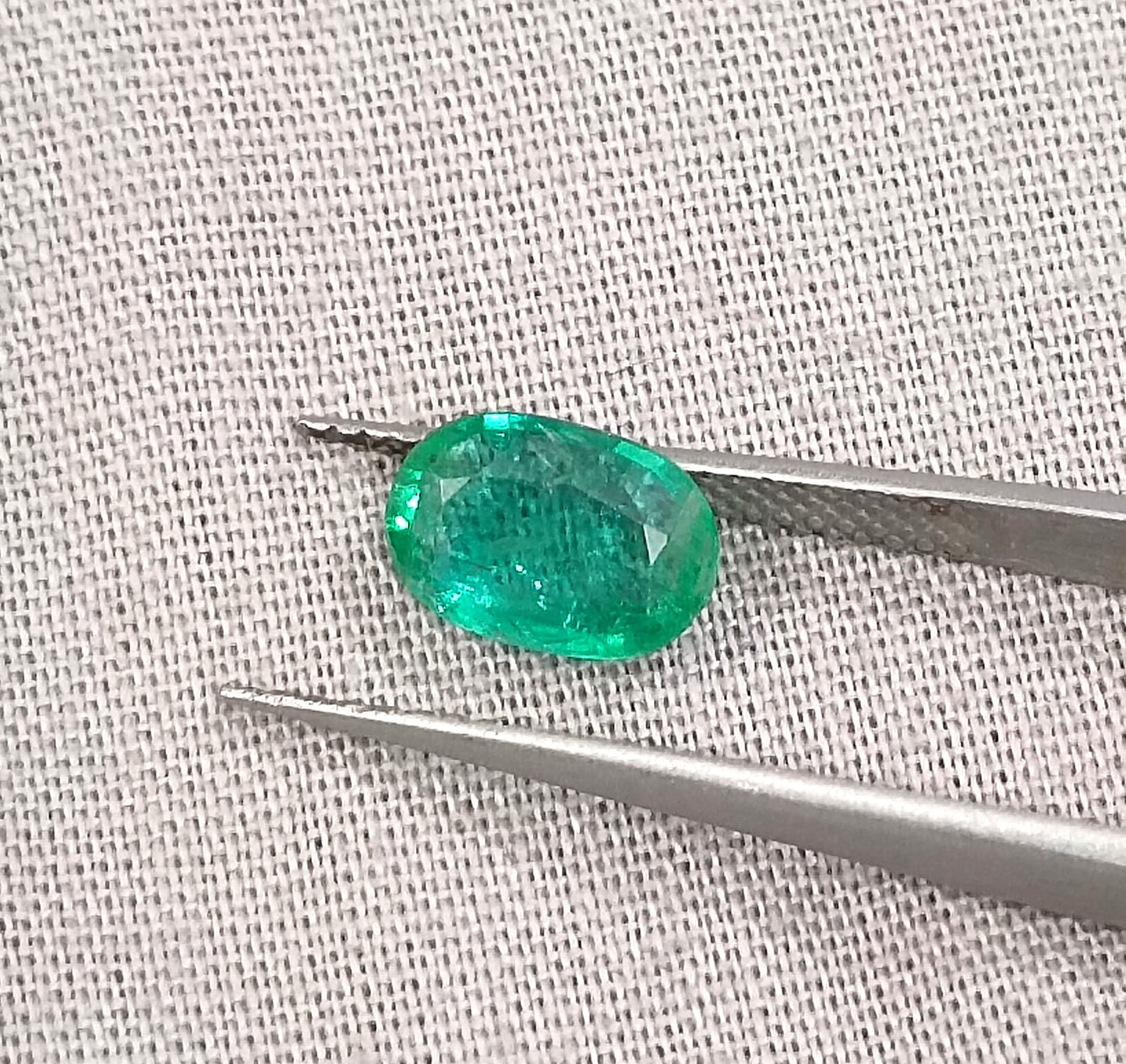 1.06ct Beautiful Zambian Emerald, 100% Natural Emerald