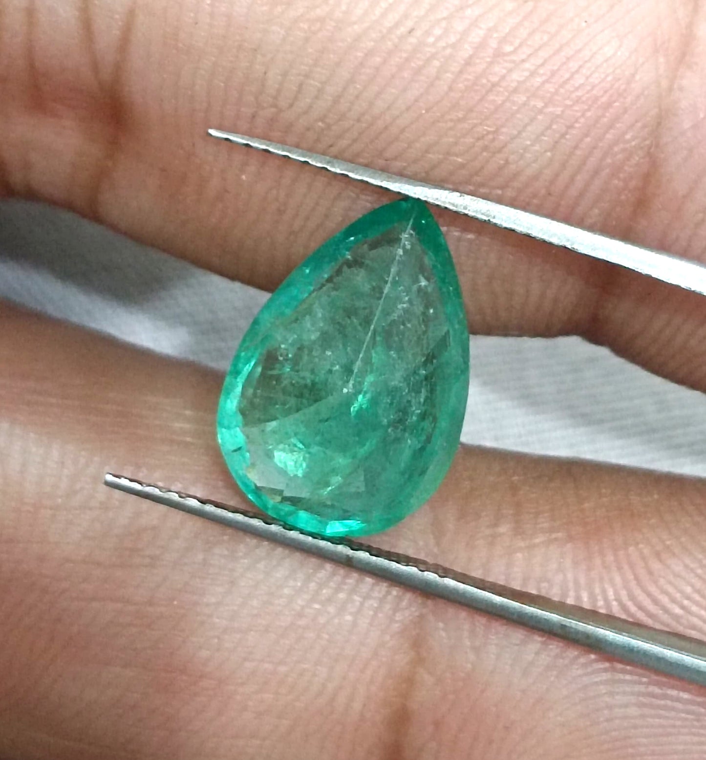 4.79ct Colombian Emerald, 100% Natural Earth Mined Gemstone