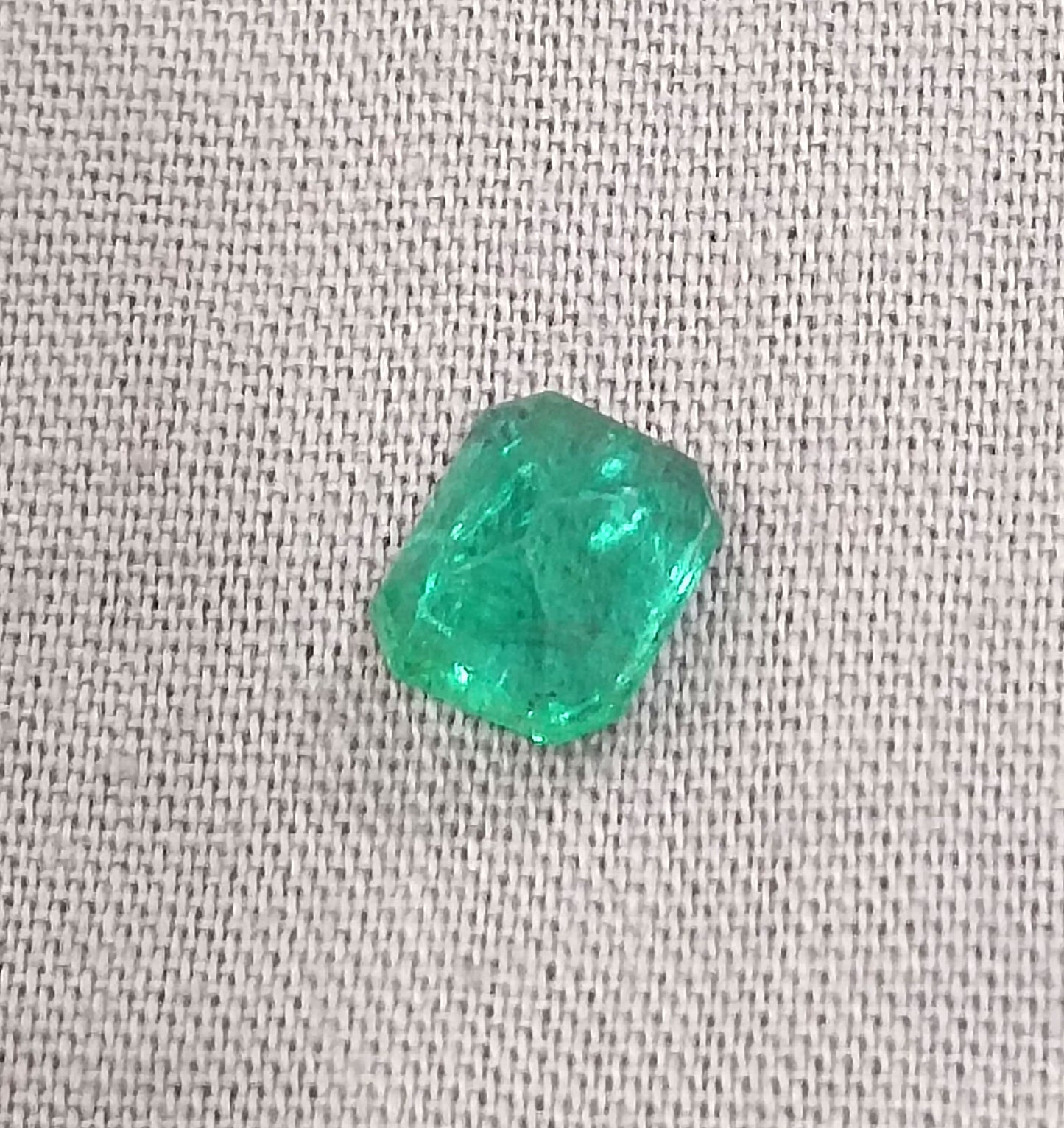 GSI Certified 1.42ct Zambian Emerald, 100% Natural Gemstone