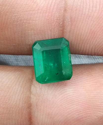 GSI Certified 3.50ct Deep Green Swat Emerala, 100% Narural Gemstone