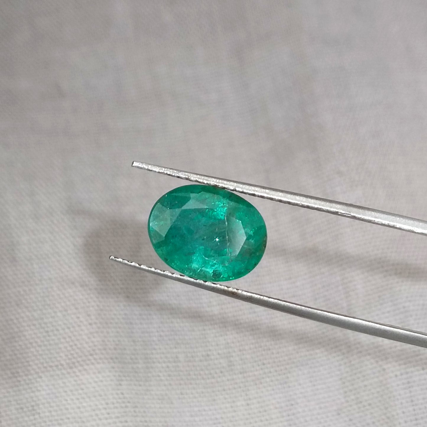 GSI Certified 2.88ct Deep Green Emerald, 100% Natural Gemstone