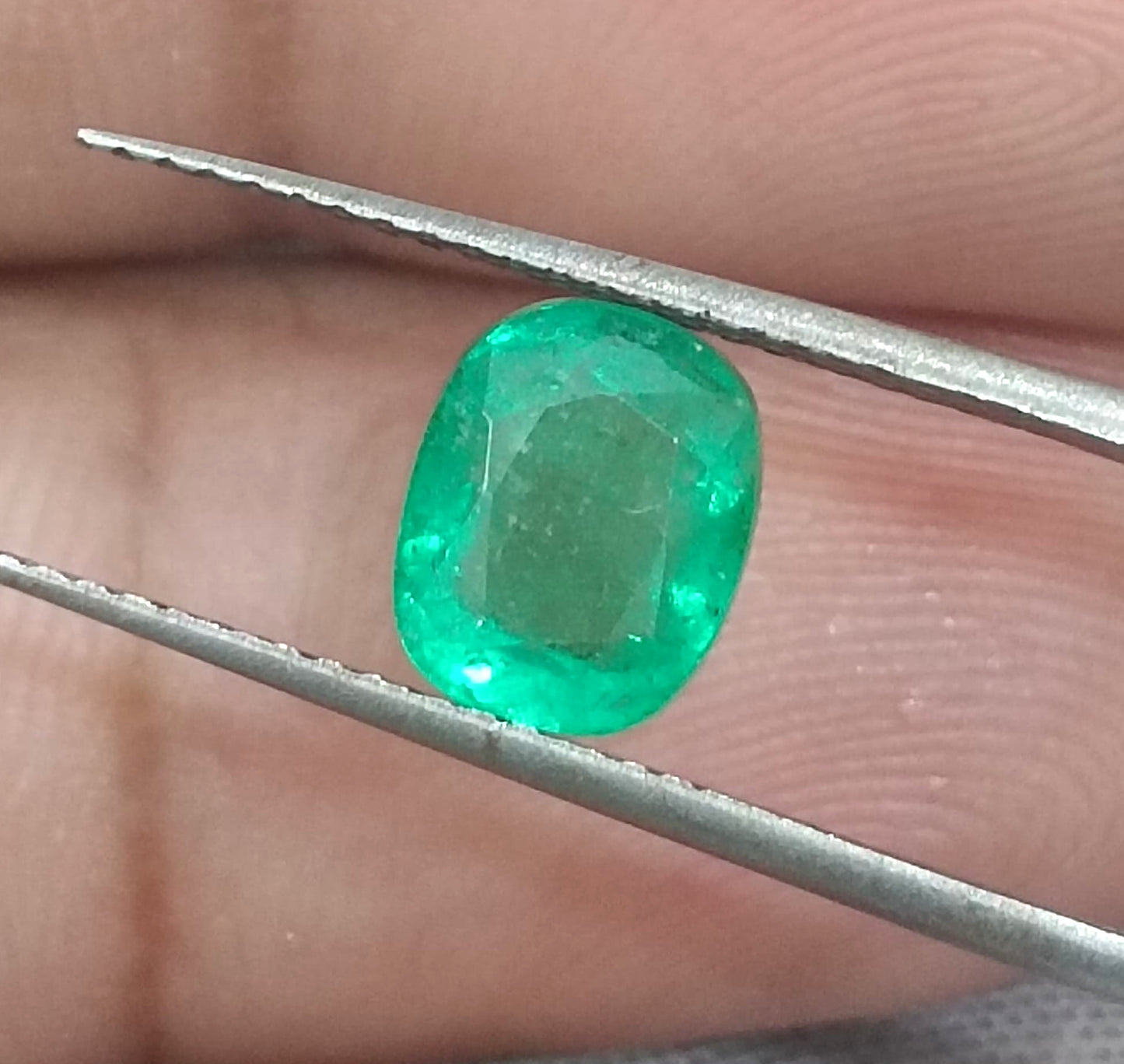 GSI Certified 1.56ct Colombian Emerald, 100% Natural Gemstone