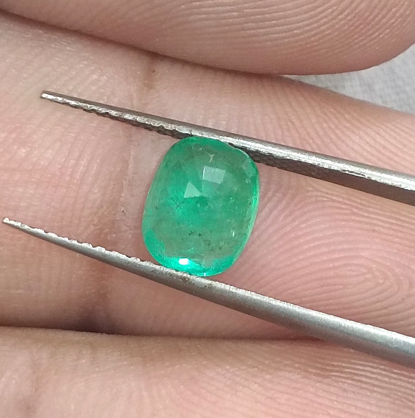 GSI Certified 1.56ct Colombian Emerald, 100% Natural Gemstone